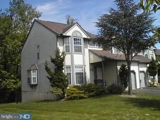 101 Laurel Cir, Newtown, PA 18940 - photo 1