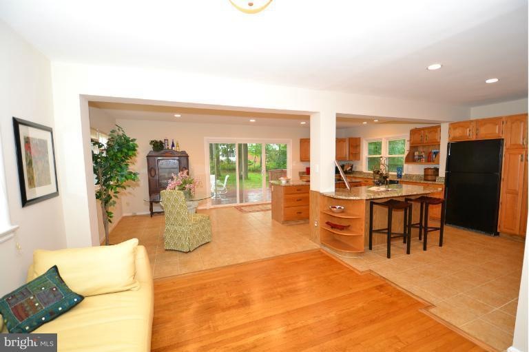 6322 Hillsborough Dr, Falls Church, VA 22044 - photo 1