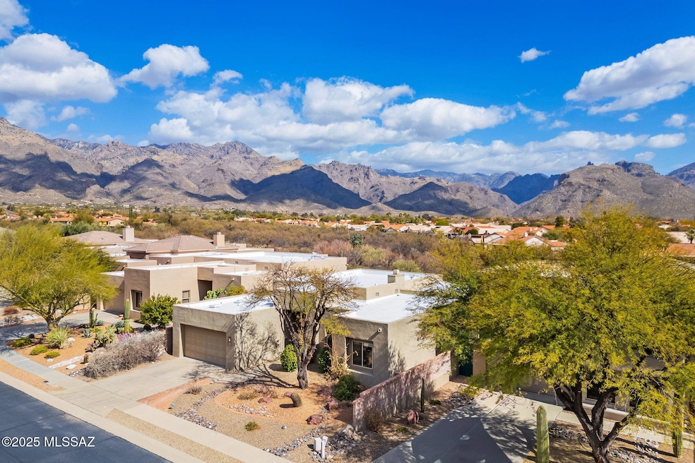 Foothills Living
