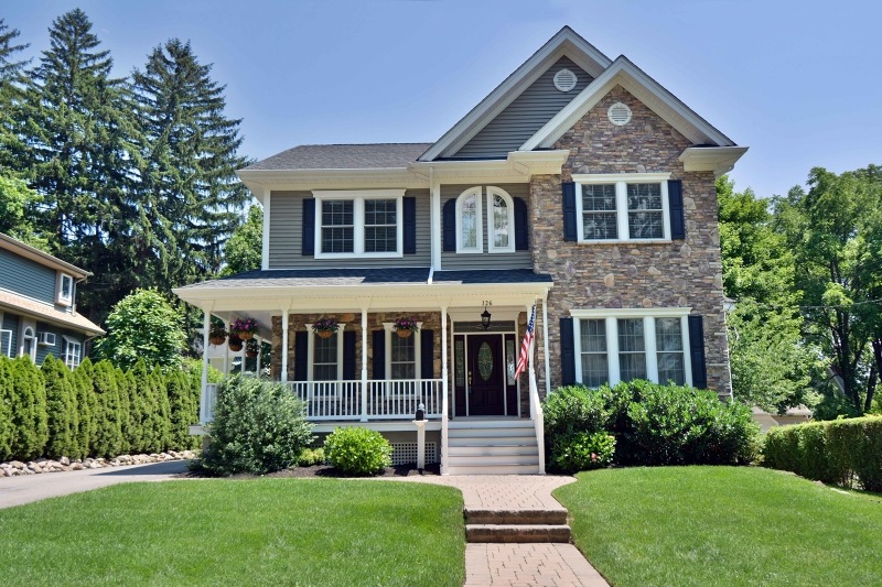 126 Irving St, Midland Park, NJ 07432 - photo 1