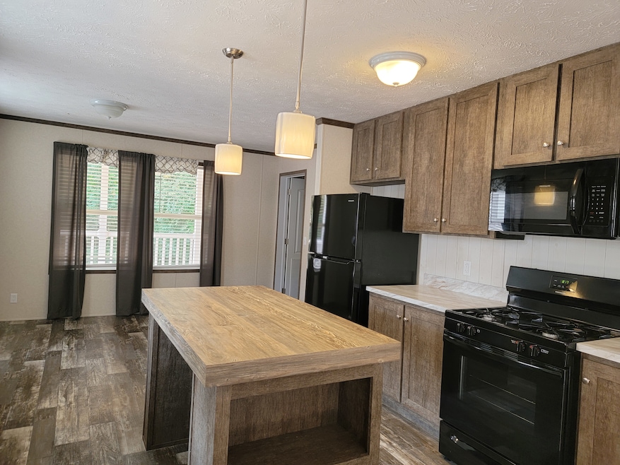 145 Apollo Ave unit 145, Flushing, MI 48433 - photo 1