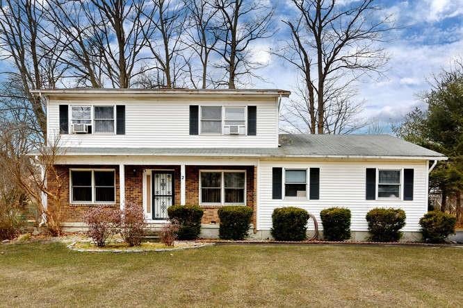 2 Arthur Ct, Spring Valley, NY 10977 - photo 1