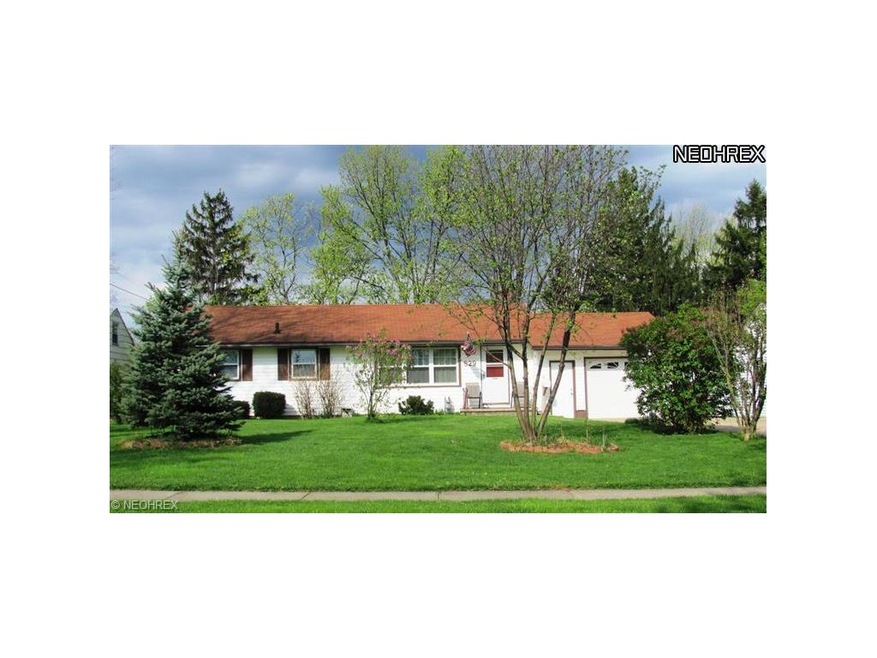WELCOME HOME! This lovely Medina ranch has been up