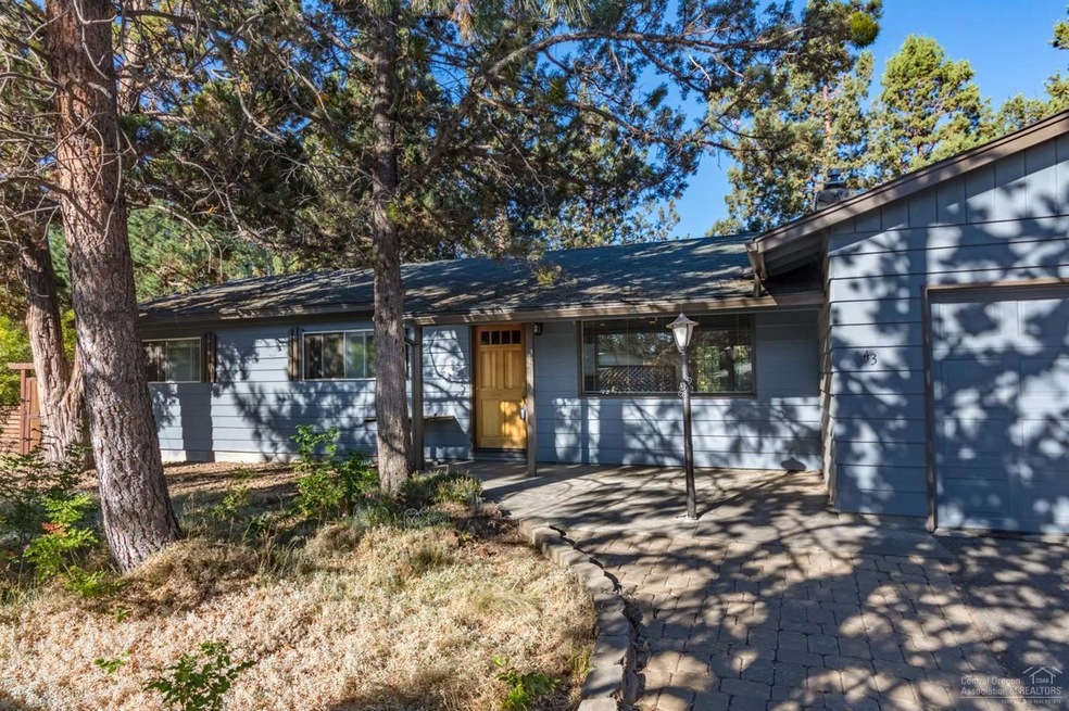 43 SE Craven Rd, Bend, OR 97702 - photo 1
