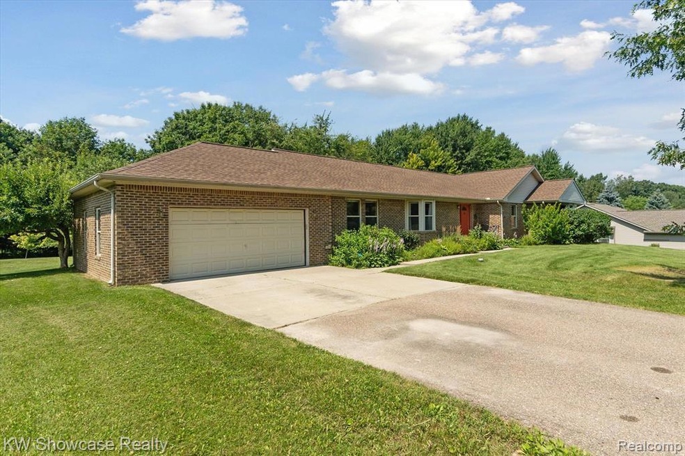 6799 Country Lane Dr, Davisburg, MI 48350 MLS 20230089413