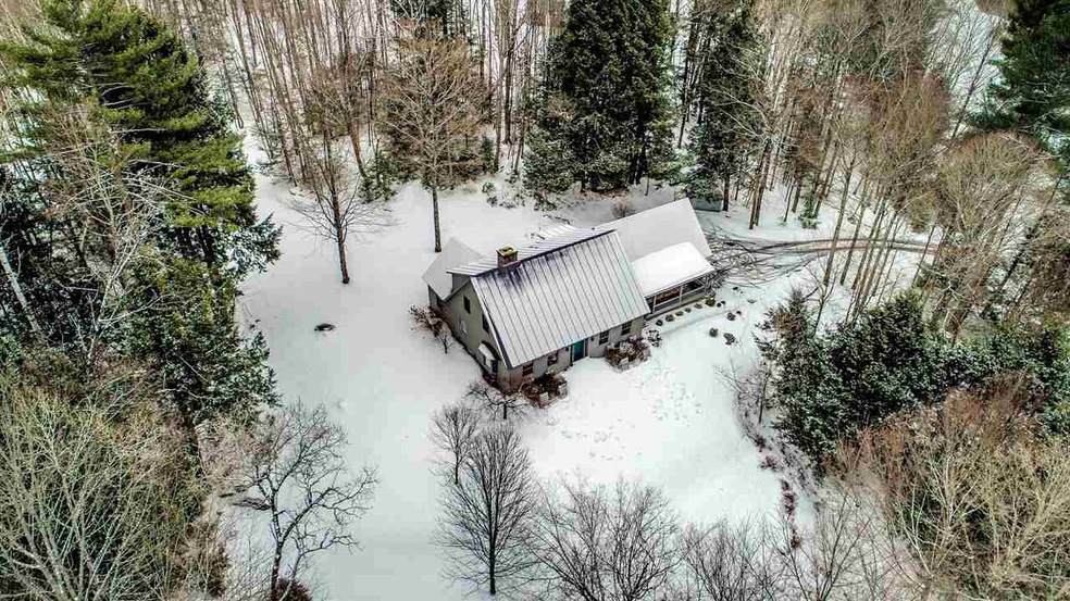 8 Carriage Ln, Hanover, NH 03755 - photo 1