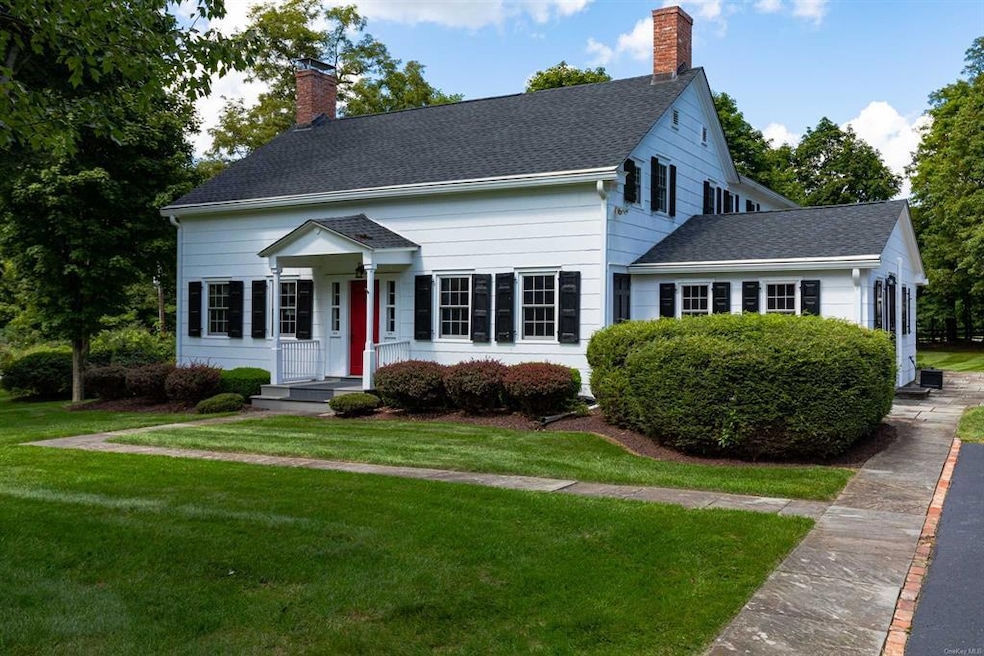 32 Stringham Rd, Poughkeepsie, NY 12603 - photo 1