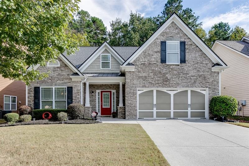 Beautiful Stone Front - 4BR/2.5BA - Master on Main