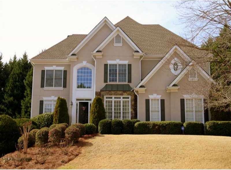 Exterior Front. Well maintained and spotlessly cle