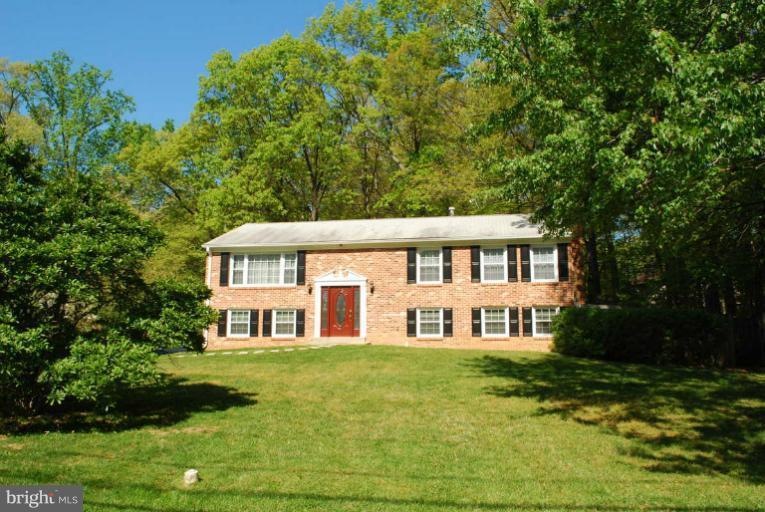 4042 Guinea Rd, Fairfax, VA 22032 - photo 1