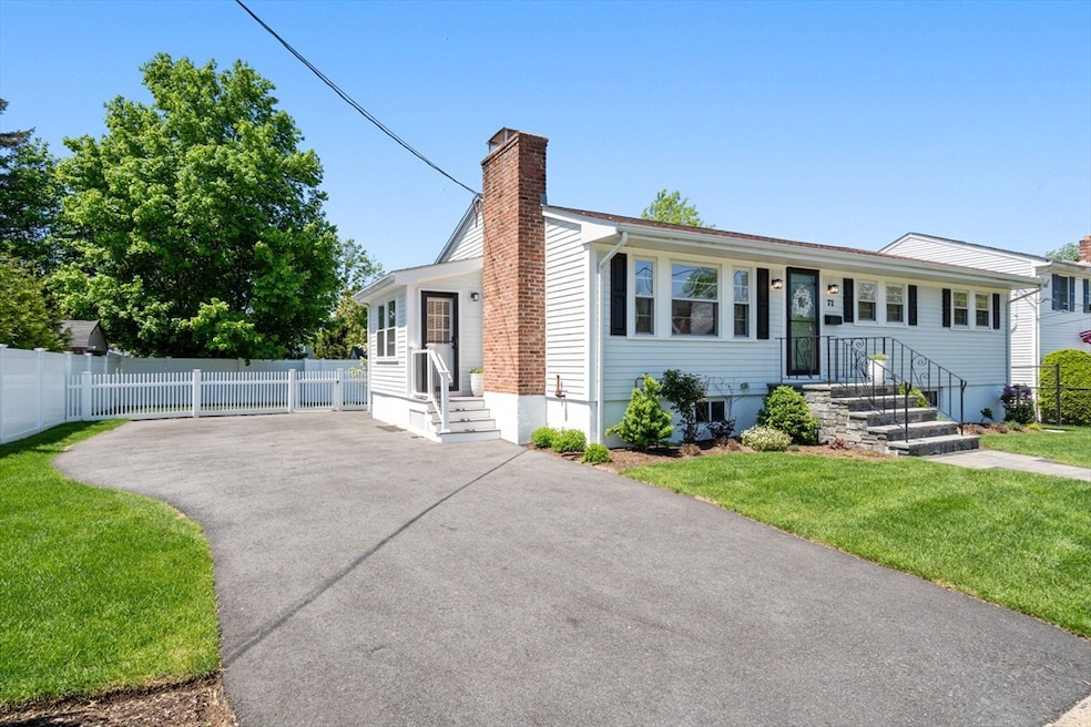 Sold $1,155,000 • Co-Listing Agent