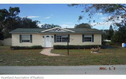 643 Holmes Ave, Lake Placid, FL 33852 - photo 1