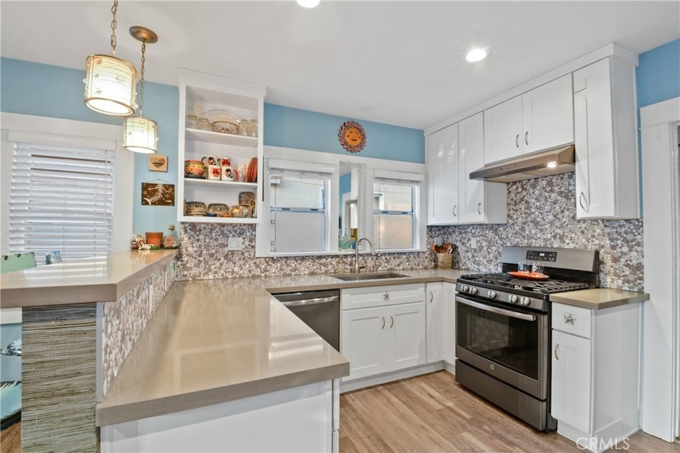 Under Contract $699,000