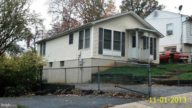 6015 Somerset Rd, Riverdale, MD 20737 - photo 1