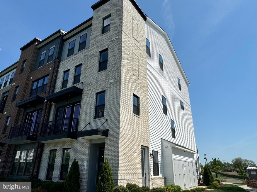 43362 Farringdon Square, Ashburn, VA 20148 - photo 1