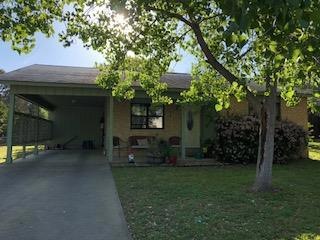 907 Henrietta St, Fredericksburg, TX 78624 - photo 1