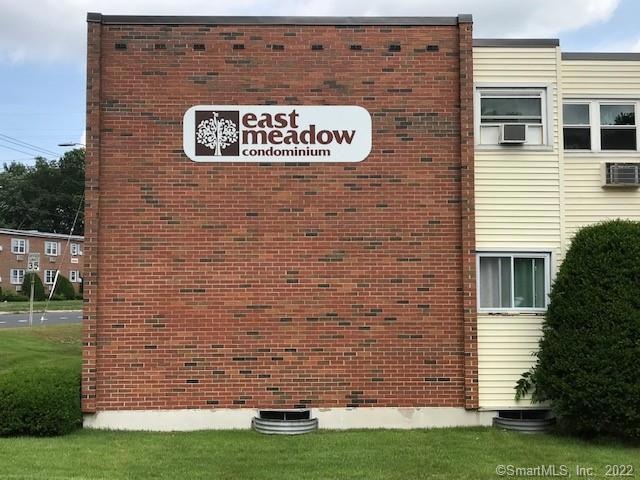 9 Thompson Rd unit 2D, Manchester, CT 06040 - photo 1