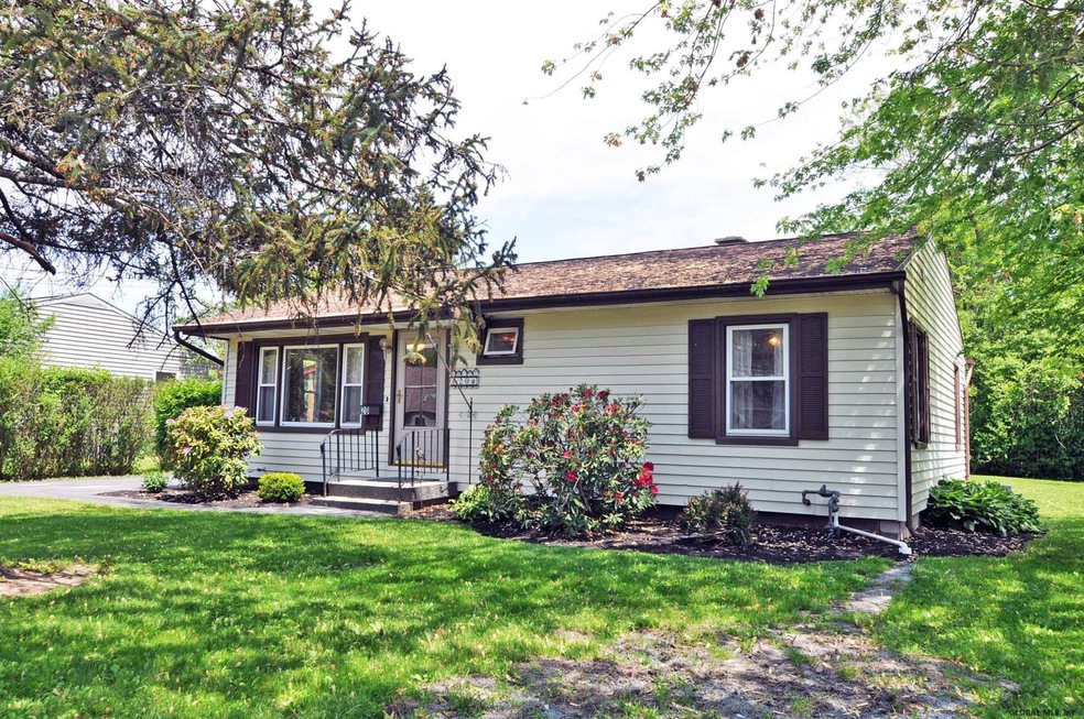 20 Michigan Ave, Rensselaer, NY 12144 - photo 1