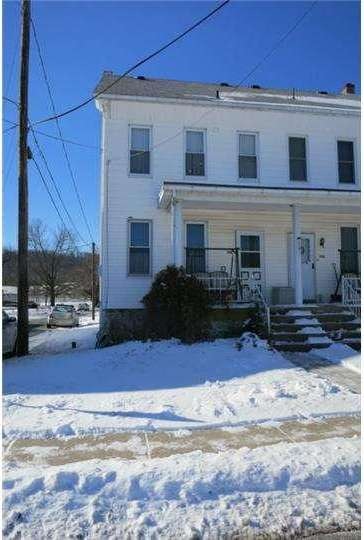 140 E Chestnut St, Bechtelsville, PA 19505 - photo 1