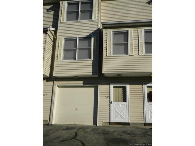 2 bedroom 105 bath townhouse with laundry hook ups
