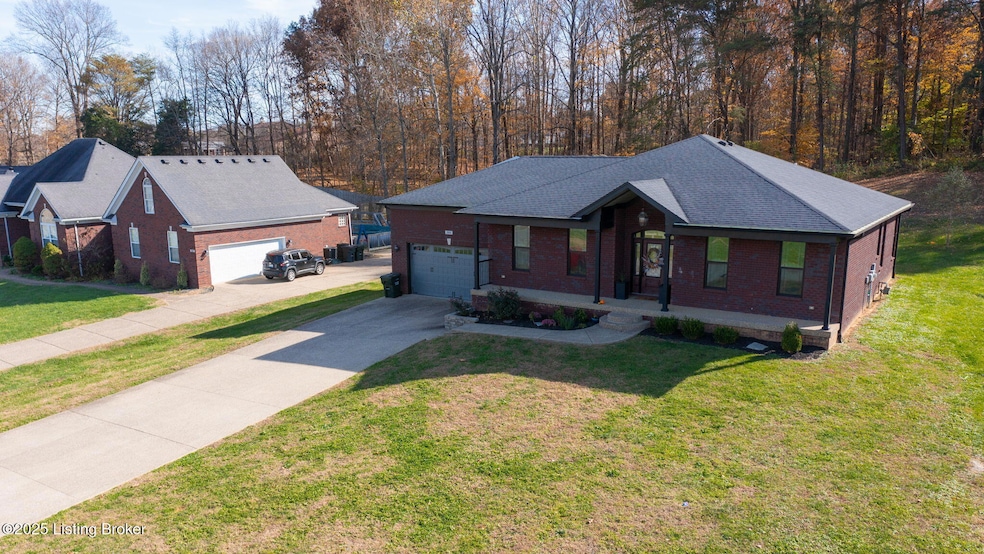 389 Fernwood Dr, Mount Washington, KY 40047 - photo 1