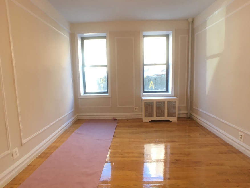213 Bennett Ave unit 1M, New York, NY 10040 - photo 1