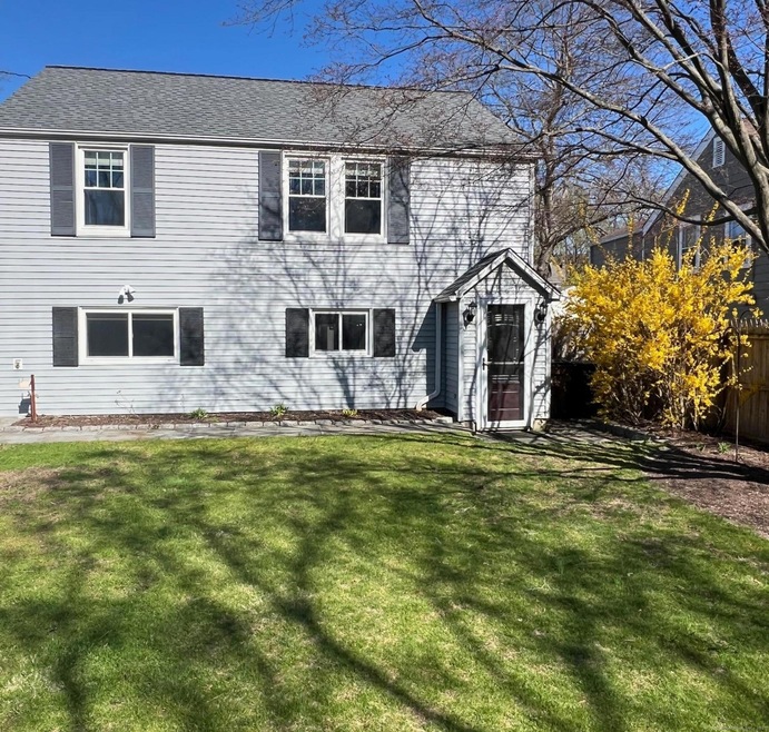 41 Frisbie St, Stamford, CT 06906 - photo 1