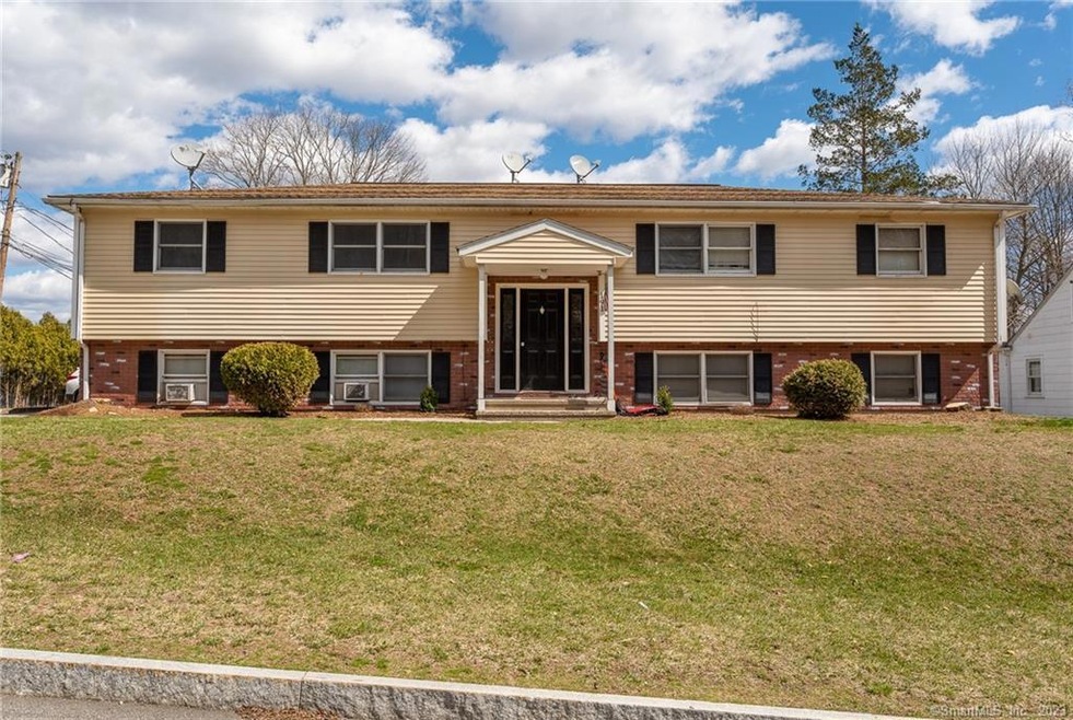 191 Oneco Ave unit 2, New London, CT 06320 - photo 1