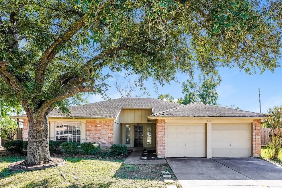 7202 Skylight Ln, Houston, TX 77095 - photo 1