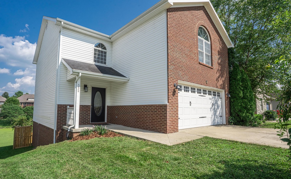 352 Village Dr, Frankfort, KY 40601 - photo 1