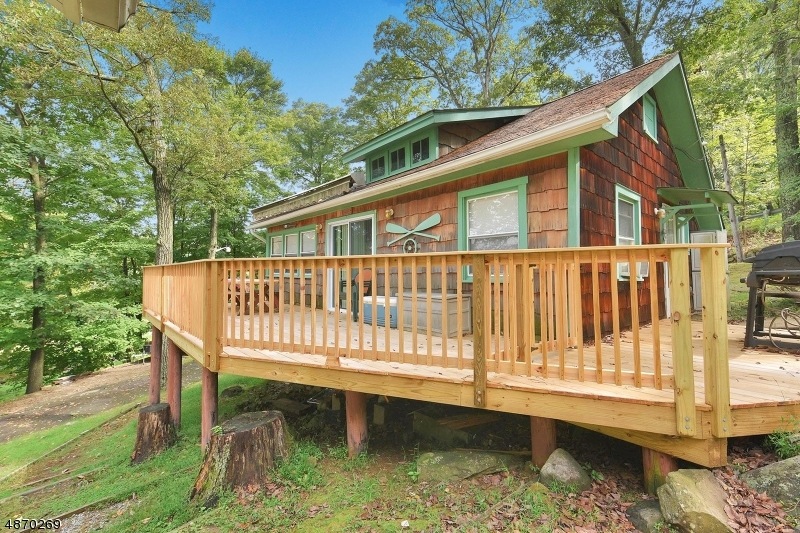 511 Windemere Ave, Mount Arlington, NJ 07856 - photo 1