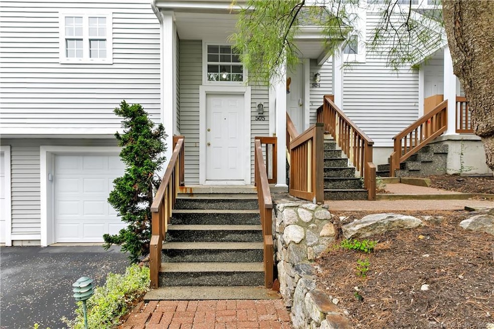 505 Foxboro Dr unit 505, Norwalk, CT 06851 - photo 1