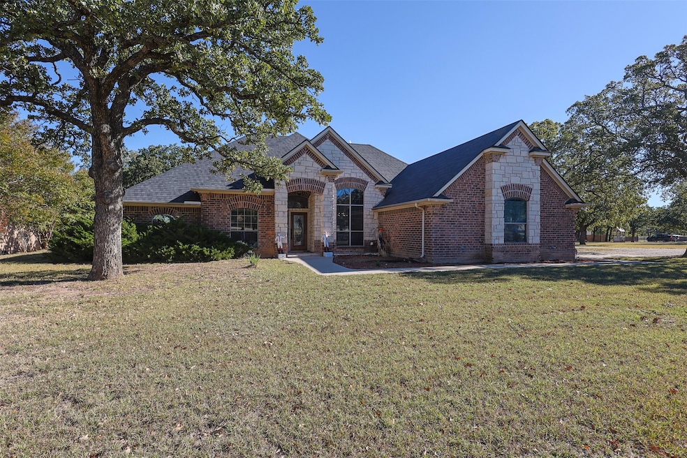 111 Deerfield Rd, Paradise, TX 76073 - photo 1