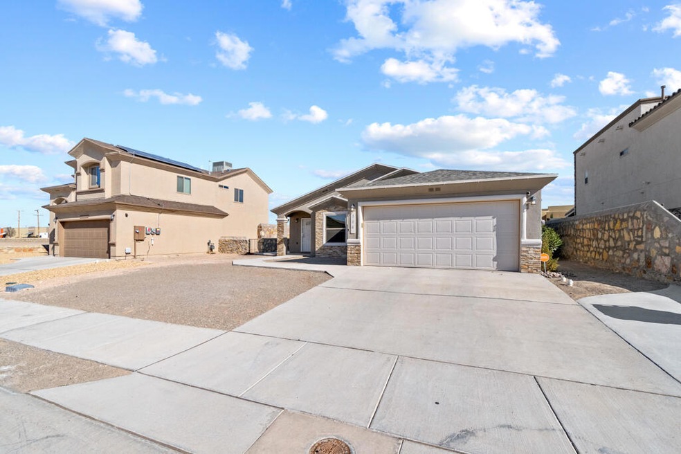 304 Mar Vista Place, Horizon City, TX 79928 - photo 1