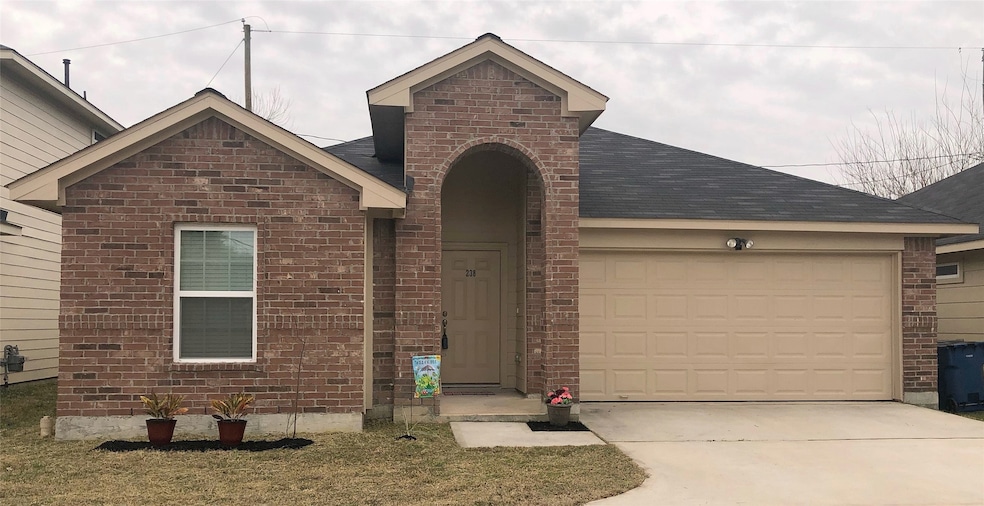 238 S Native Ln, Houston, TX 77022 - photo 1