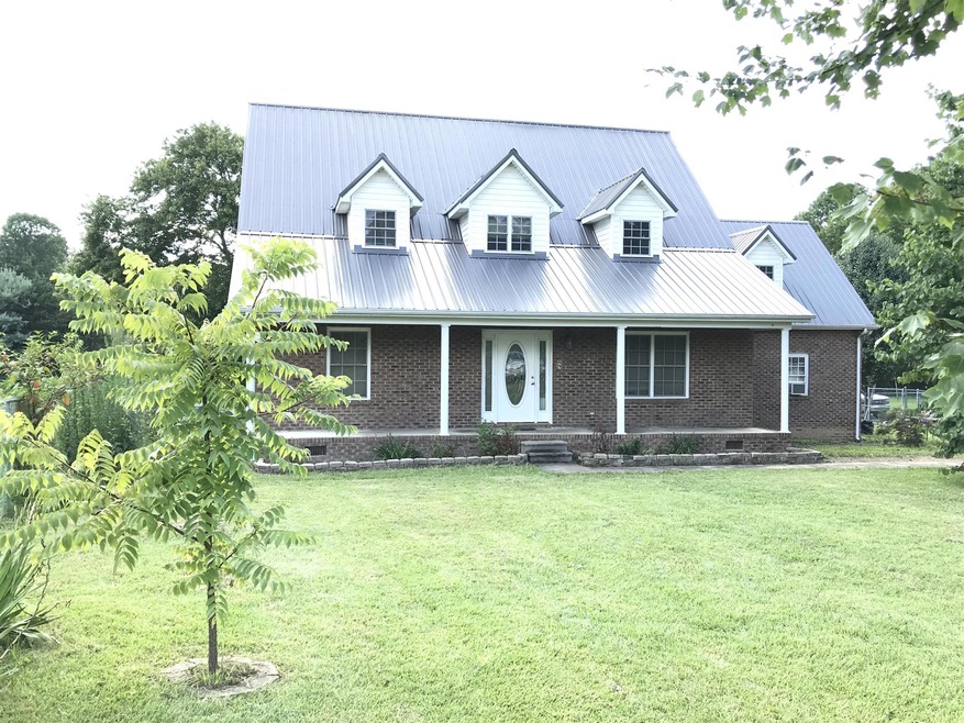 WELCOME HOME! 449 OLD WOODBURY HWY IS LOCATED JUST OUTSIDE OF THE CITY LIMITS THIS FULL BRICK HOME FEATURES MANY AMENITIES ROCKING CHAIR FRONT PORCH, FORMAL LIVING, DINING, OVER SIZED LAUNDRY, HUGE MASTER SUITE, DEN, BONUS ROOM W/ BATH 2 CAR GARAGE 