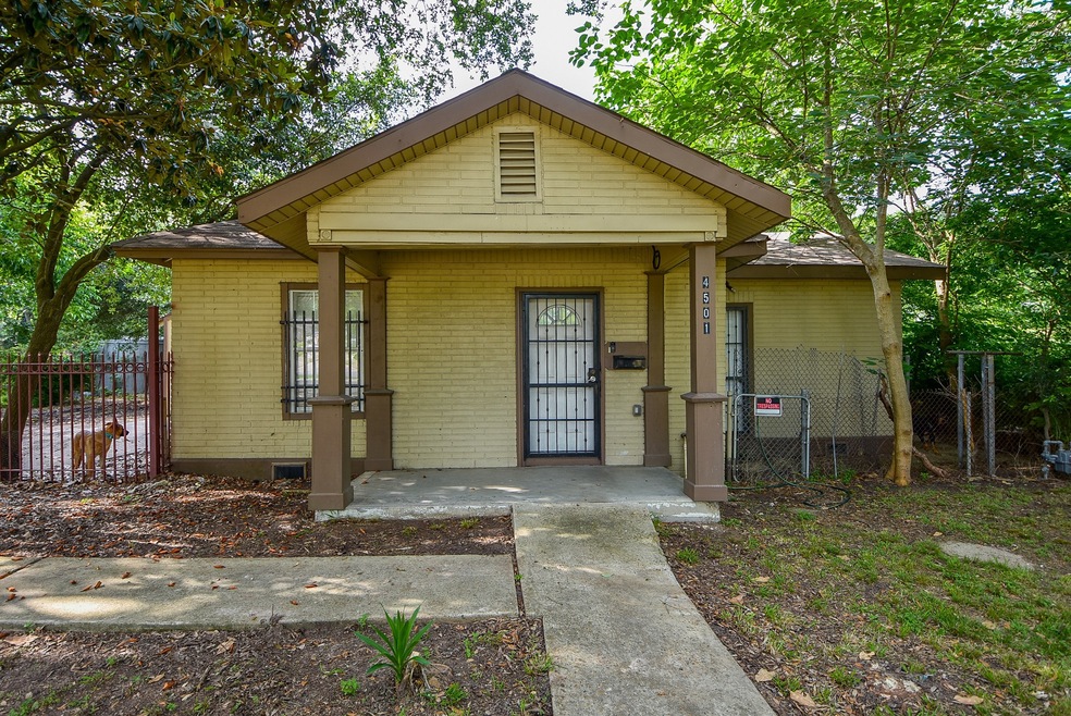 4501 Collingsworth St, Houston, TX 77026 - photo 1