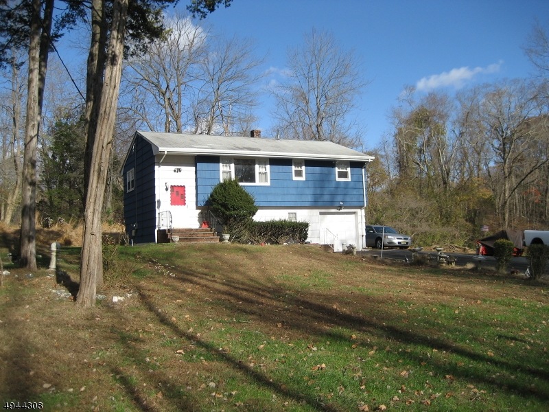 764 Newmans Ln, Martinsville, NJ 08836 - photo 1