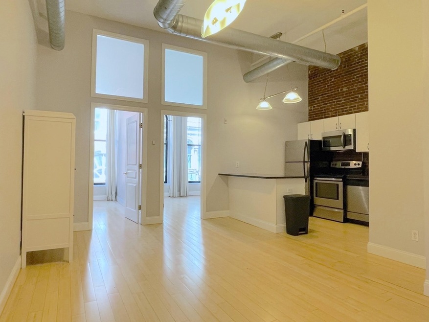 37 Temple Place unit 202, Boston, MA 02111 - photo 1