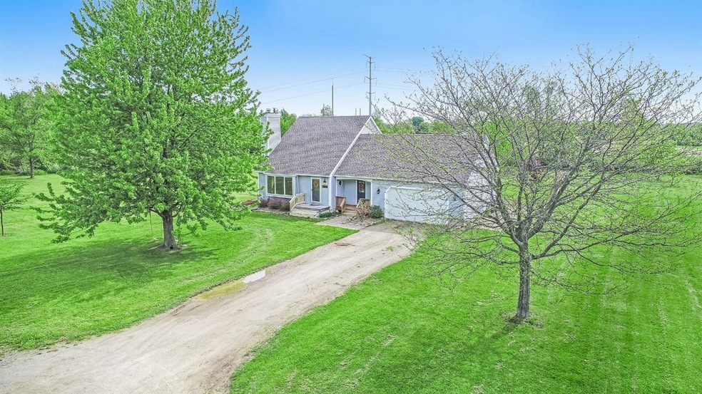 11015 Connell Dr, Dexter, MI 48130 - photo 1