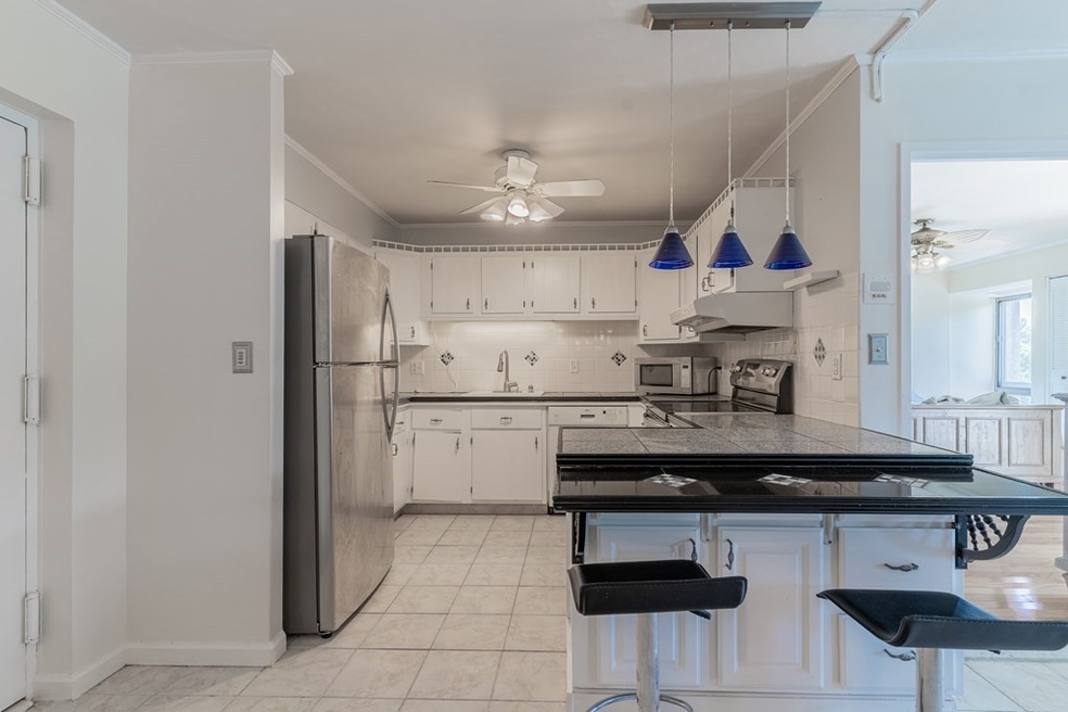 Tall Oaks Village unit 707, South Weymouth, MA 02190 - photo 1