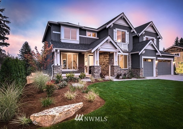 Photos are of another Hampton floorplan and are for illustration purposes only.