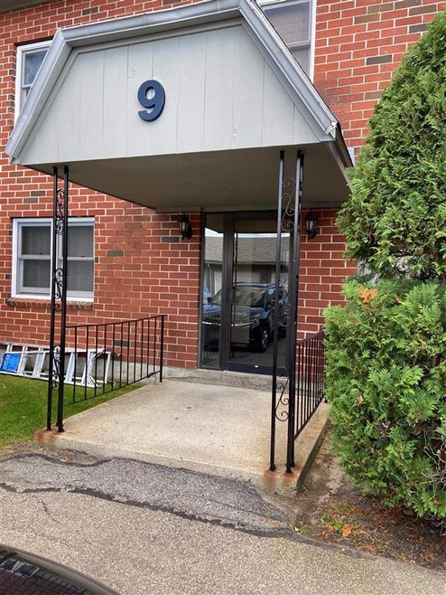 9 Blackstone Dr unit U77, Nashua, NH 03063 - photo 1