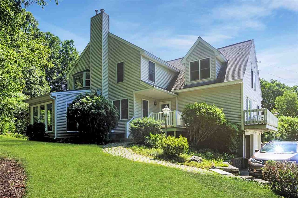 36 Ledgewood Dr, Goffstown, NH 03045 - photo 1