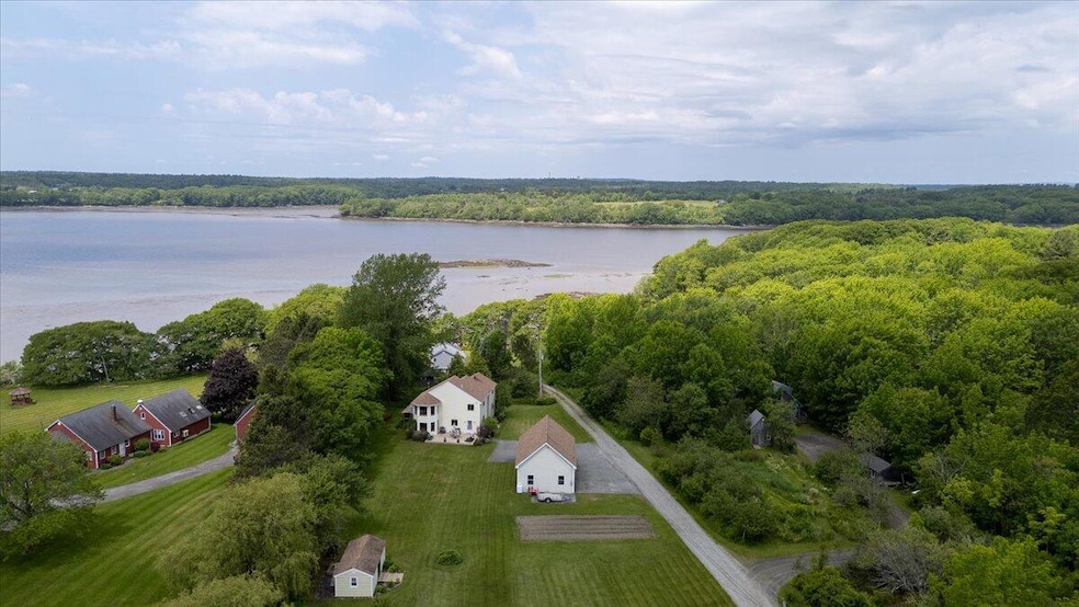 For Sale $799,000 • Co-Listing Agent