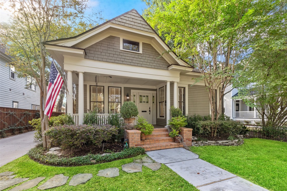 915 Heights Blvd, Houston, TX 77008 - photo 1