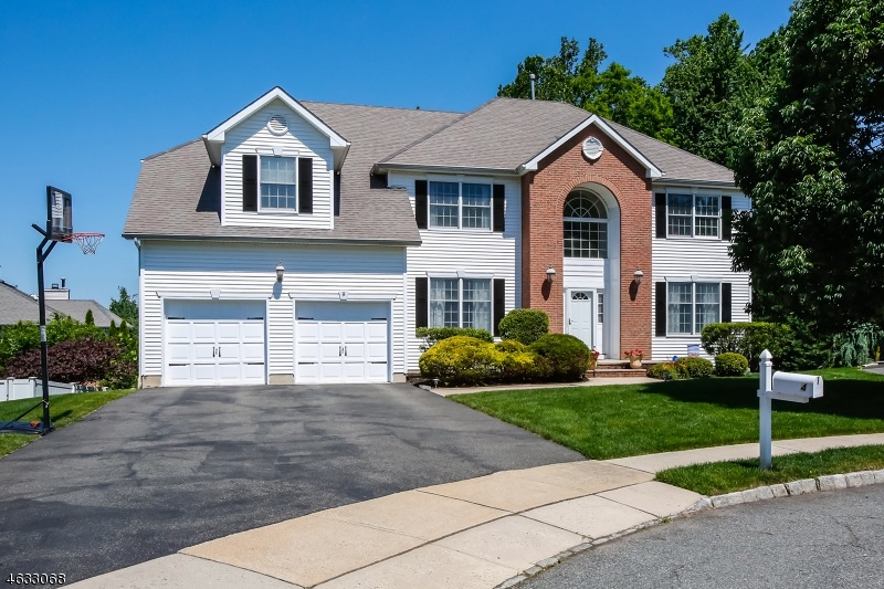 4 Januson Ct, West Orange, NJ 07052 - photo 1