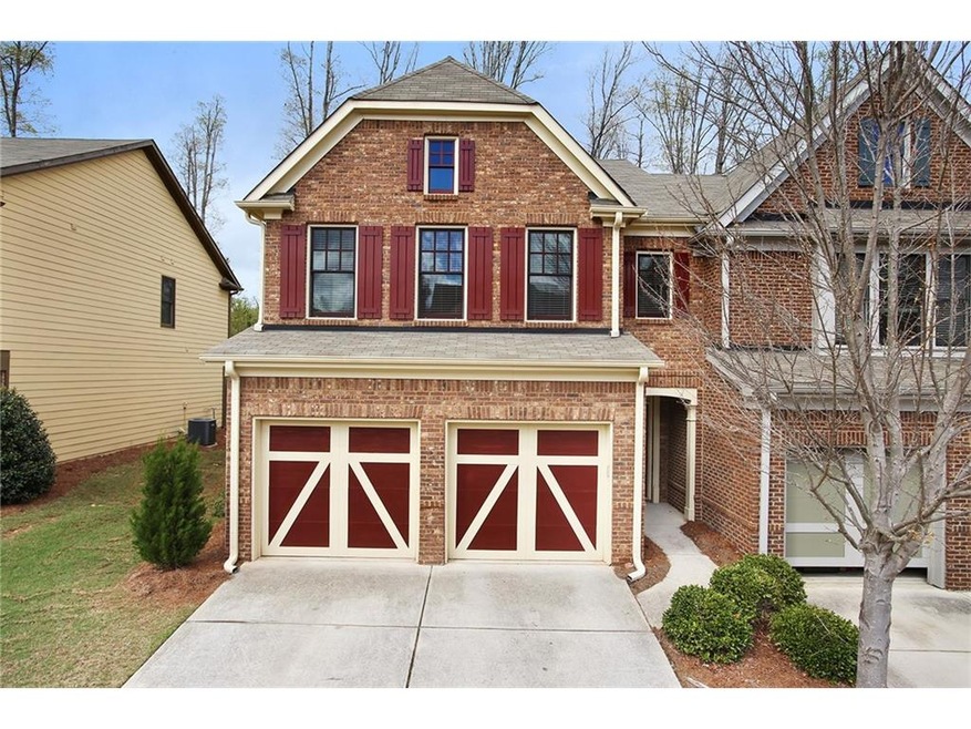 Beautiful end unit town home!