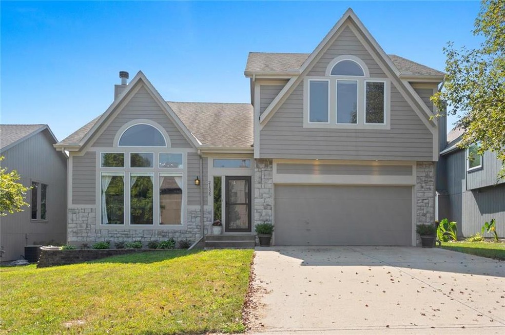 21525 W 52nd St, Shawnee, KS 66226 - photo 1