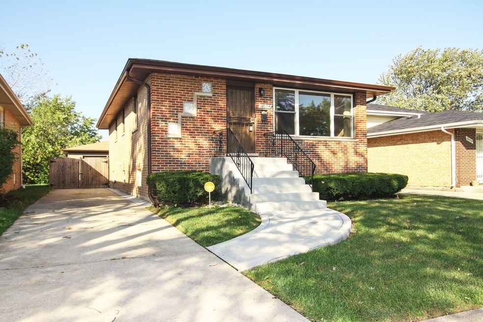 18024 Ravisloe Terrace, Country Club Hills, IL 60478 - photo 1